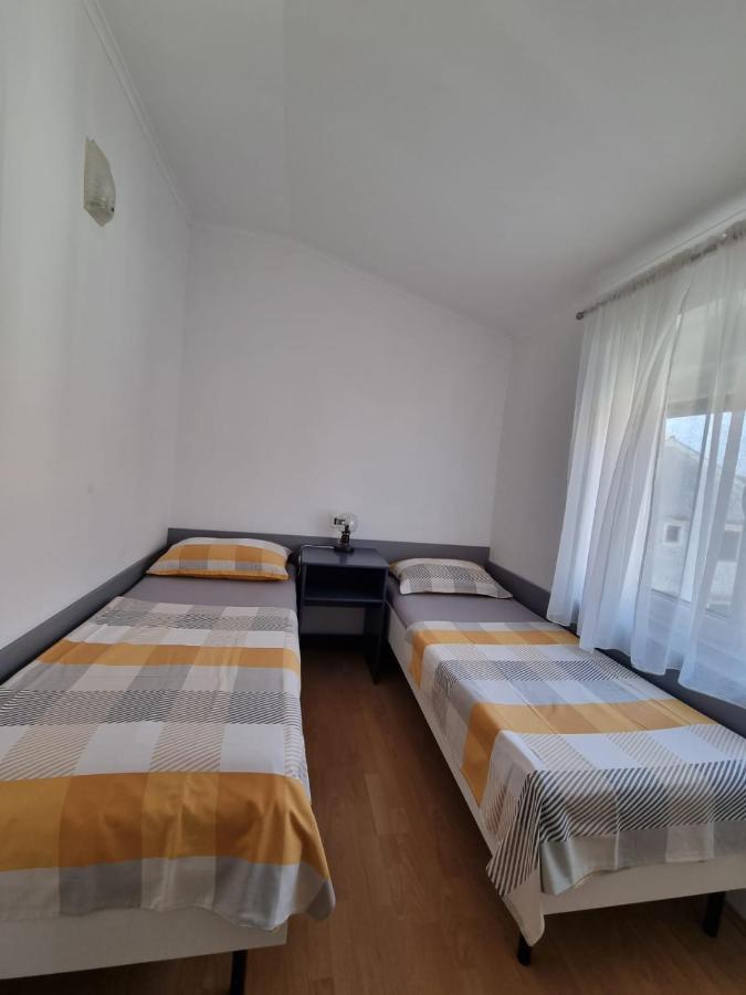 Apartments Jann Krk Town Bagian luar foto