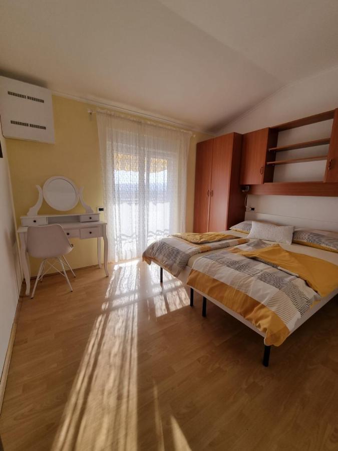 Apartments Jann Krk Town Bagian luar foto