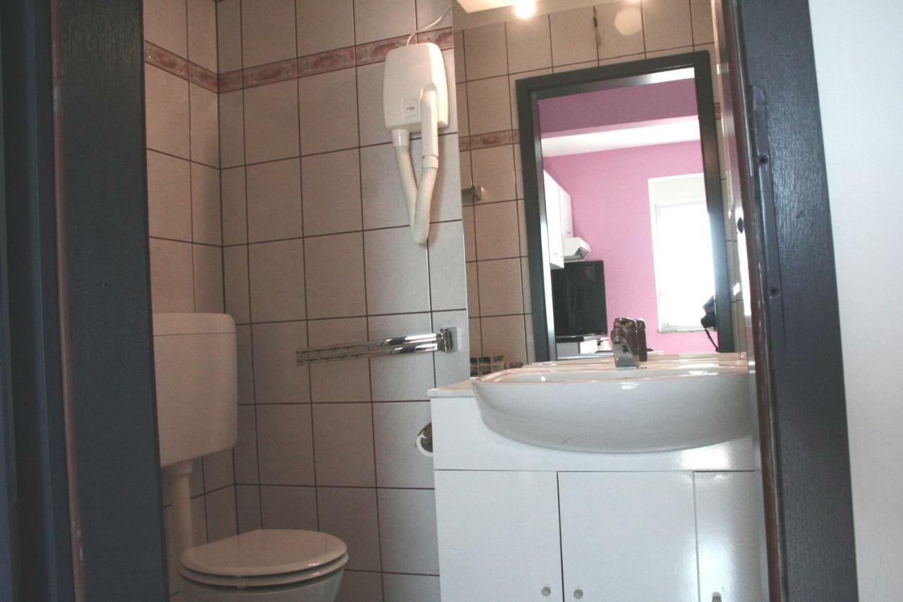 Apartments Jann Krk Town Bagian luar foto